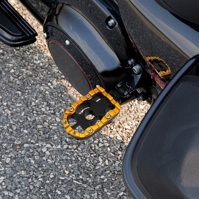 Rear footpegs black/gold Touring 09-23 - Image 4